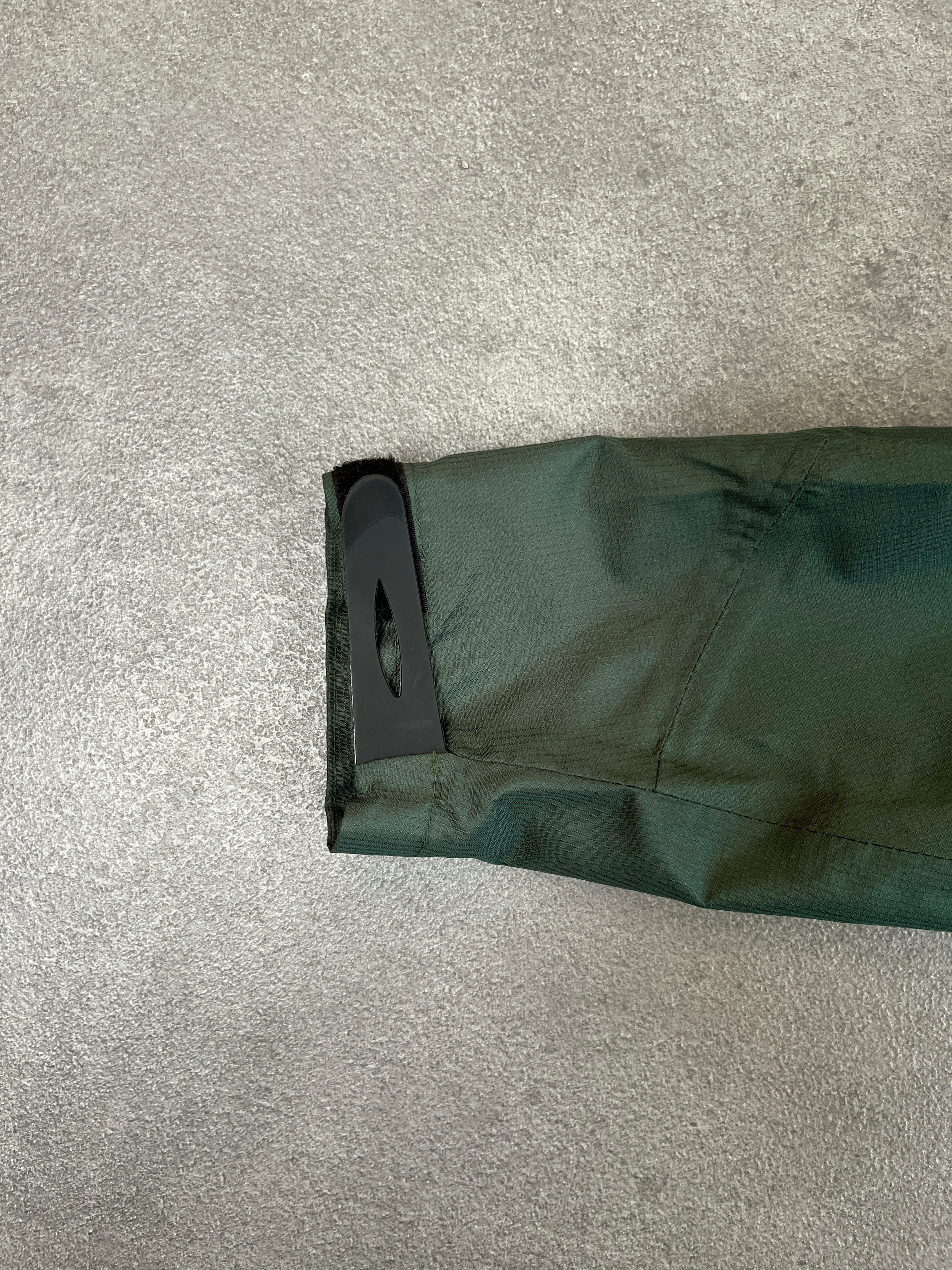 PINE GREEN RIPSTOP RAIN JACKET - Image 6
