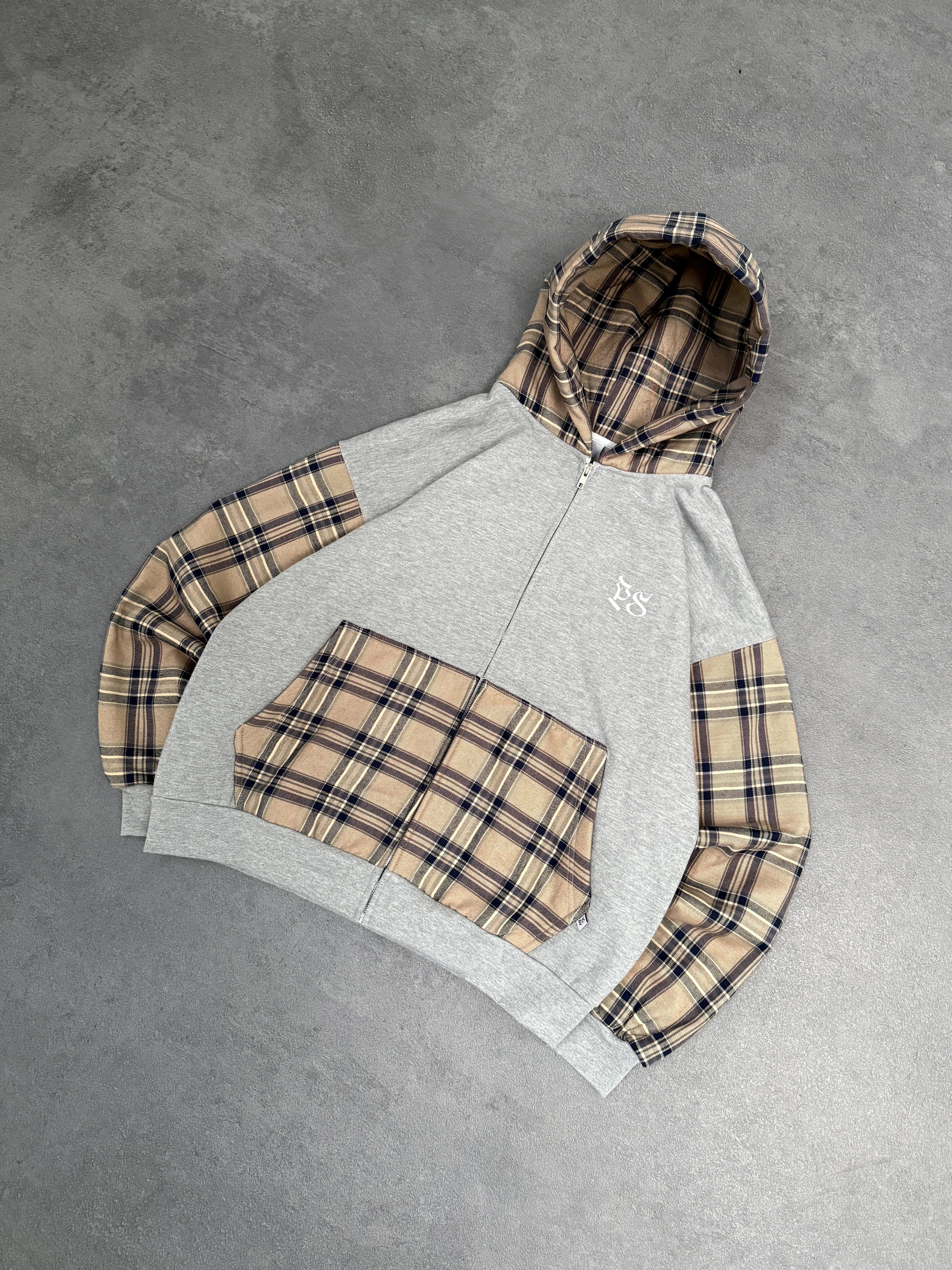 The Legacy Zip-Hoodie – Beige Edition - Image 4